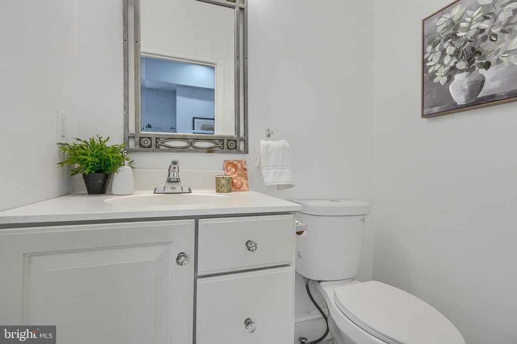 Image 9 of property listing at 427 E 27TH ST, Baltimore, MD 21218