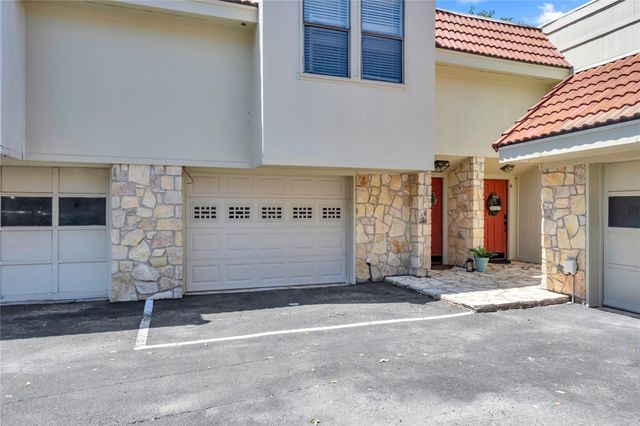 200 Free Rein 5, Horseshoe Bay, TX 78657