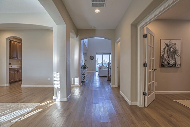 11809 N Star Trail NW, Albuquerque, NM 87120