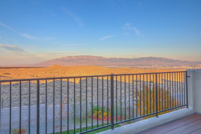 11809 N Star Trail NW, Albuquerque, NM 87120