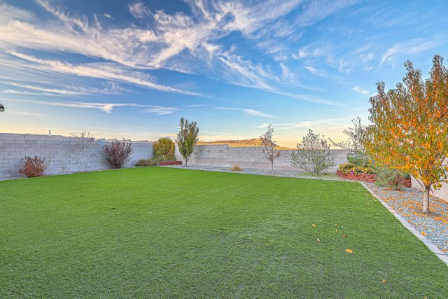 11809 N Star Trail NW, Albuquerque, NM 87120