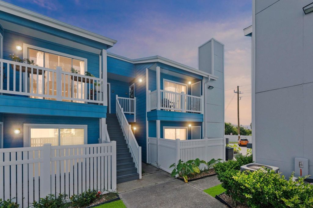 3506 Cove View Boulevard 812, Galveston, TX 77554