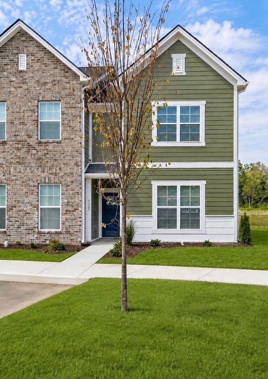 121 Floyd Jct, Lebanon, TN 37087
