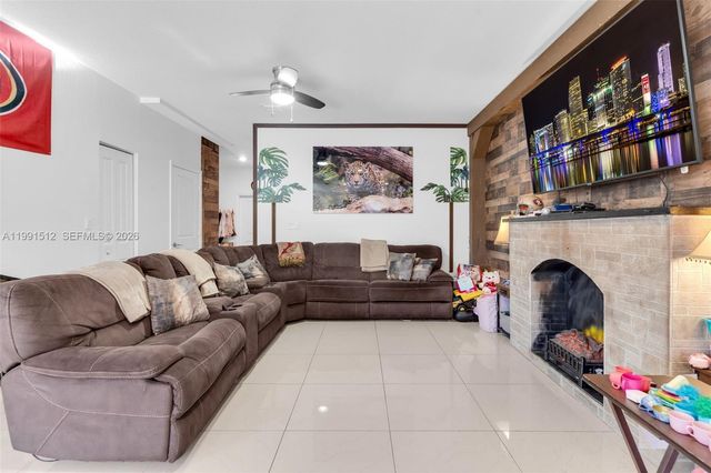 24900 SW 107th Ct, Homestead, FL 33032