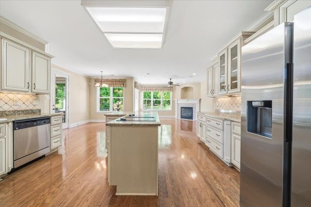 275 SHADY OAKS DR, Eads, TN 38028