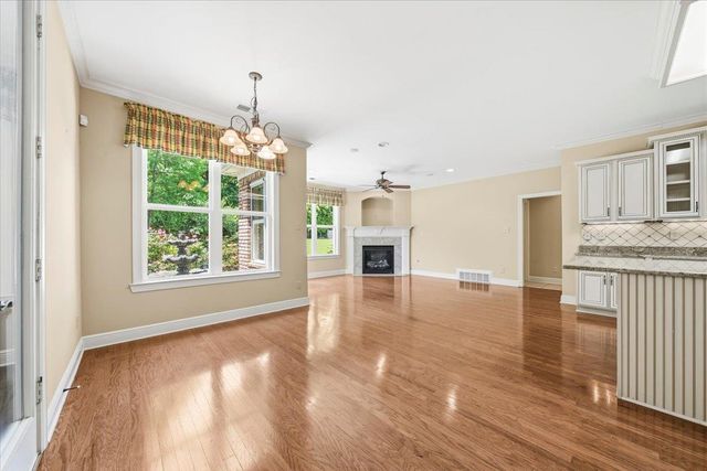 275 SHADY OAKS DR, Eads, TN 38028