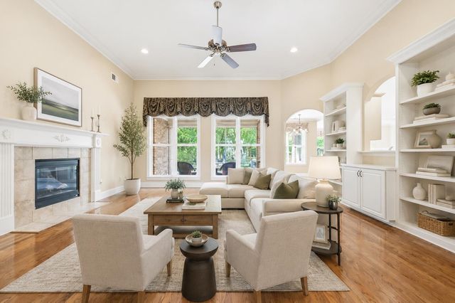 275 SHADY OAKS DR, Eads, TN 38028