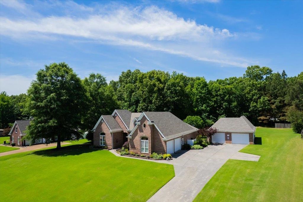275 SHADY OAKS DR, Eads, TN 38028