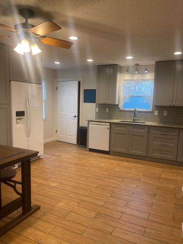 2928 Del Rio Dr, St Augustine, FL 32084