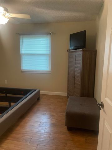 2928 Del Rio Dr, St Augustine, FL 32084