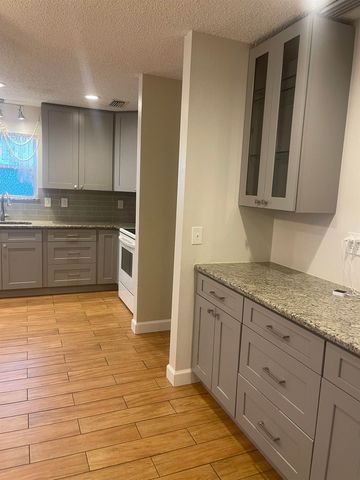 2928 Del Rio Dr, St Augustine, FL 32084