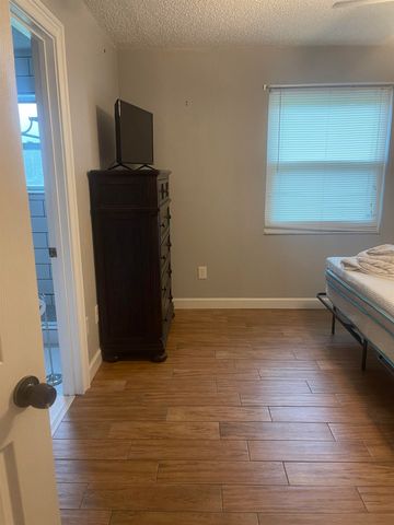 2928 Del Rio Dr, St Augustine, FL 32084