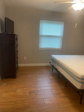 2928 Del Rio Dr, St Augustine, FL 32084