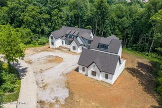 14401 River Glades Ln, Prospect, KY 40059