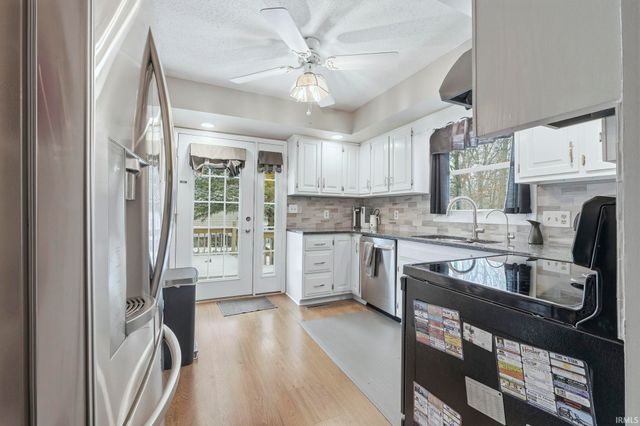 1588 Country Homes Drive, Ligonier, IN 46767