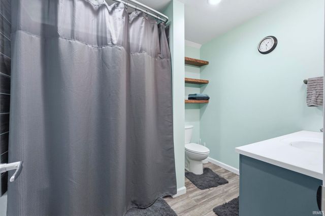 1588 Country Homes Drive, Ligonier, IN 46767