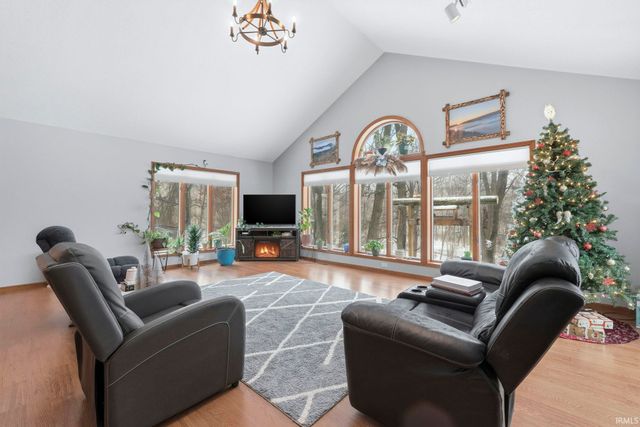 1588 Country Homes Drive, Ligonier, IN 46767