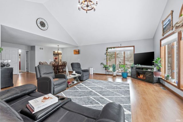 1588 Country Homes Drive, Ligonier, IN 46767