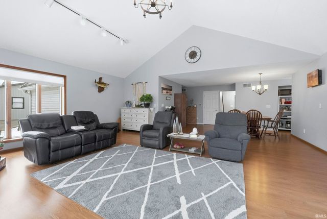 1588 Country Homes Drive, Ligonier, IN 46767