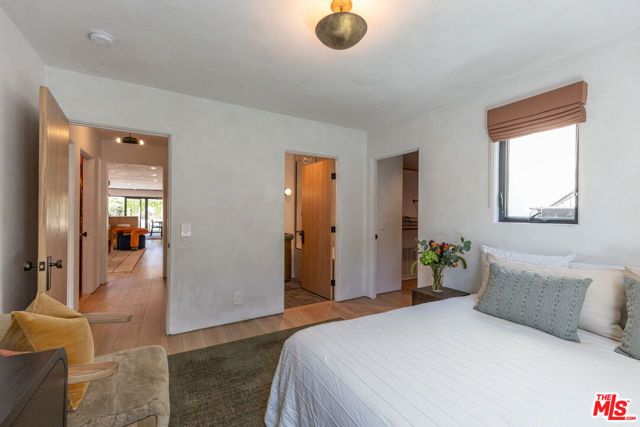 3066 St George Street, Los Angeles, CA 90027