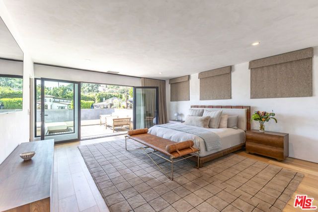 3066 St George Street, Los Angeles, CA 90027