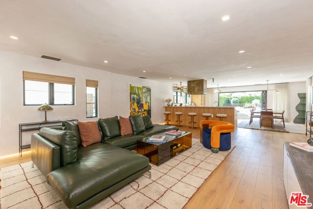 3066 St George Street, Los Angeles, CA 90027