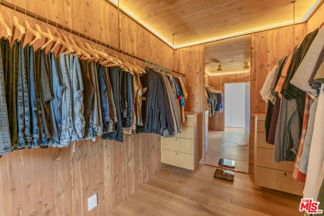 3066 St George Street, Los Angeles, CA 90027