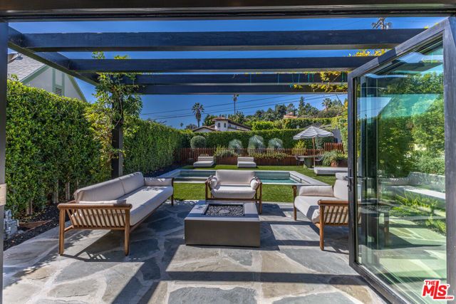 3066 St George Street, Los Angeles, CA 90027