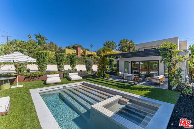 3066 St George Street, Los Angeles, CA 90027