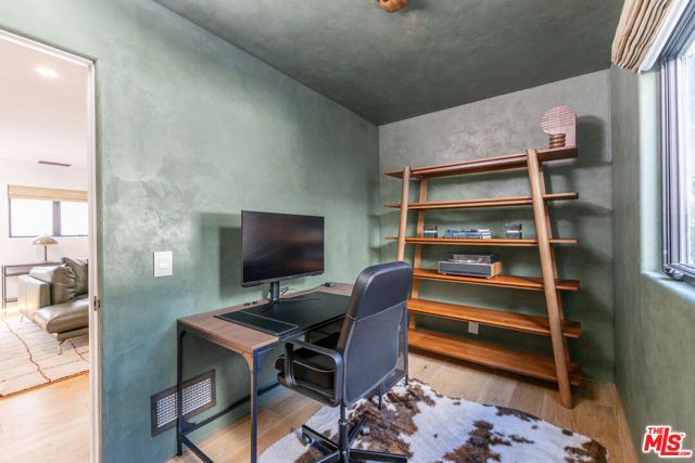 3066 St George Street, Los Angeles, CA 90027
