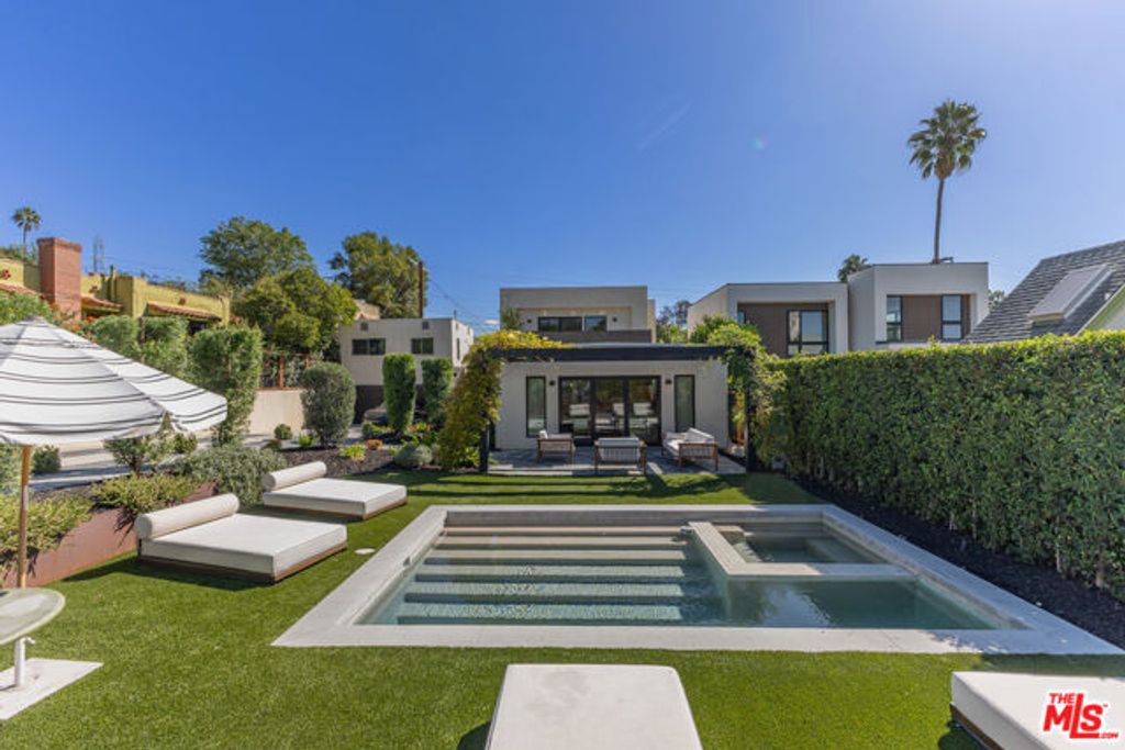 3066 St George Street, Los Angeles, CA 90027