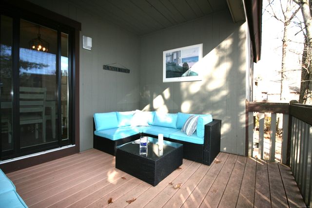 7 Twin Oak Court 7, Avon, CT 06001