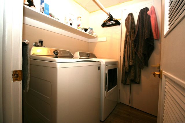 7 Twin Oak Court 7, Avon, CT 06001