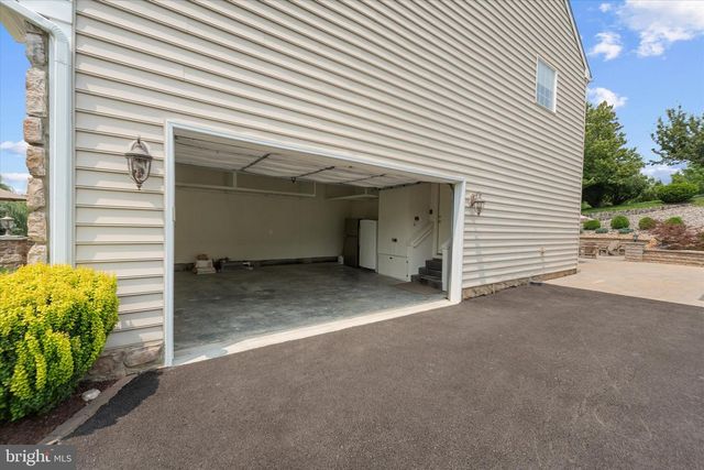 38800 BETTIS DR, Hamilton, VA 20158
