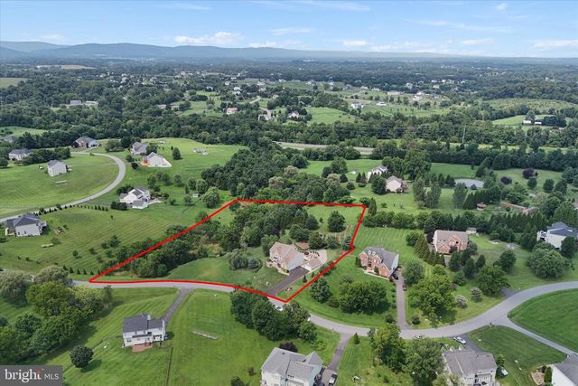 38800 BETTIS DR, Hamilton, VA 20158
