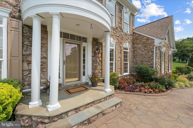 38800 BETTIS DR, Hamilton, VA 20158