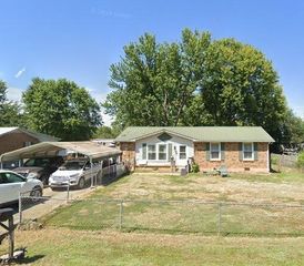 513 Yvonne Dr, Clarksville, TN 37042