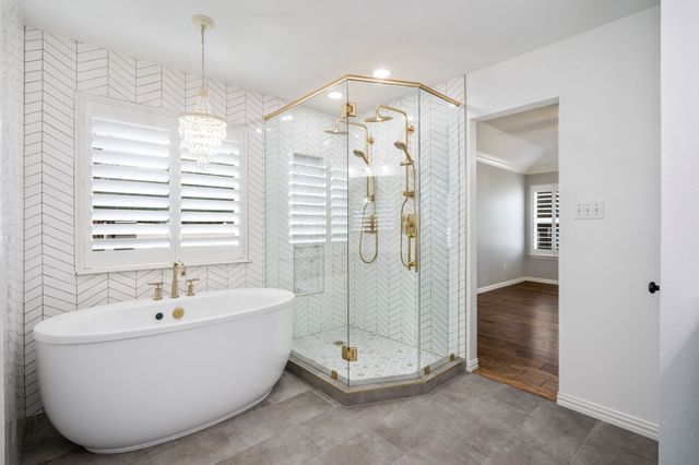 245 Bent Creek Drive, Waxahachie, TX 75165