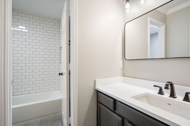 245 Bent Creek Drive, Waxahachie, TX 75165