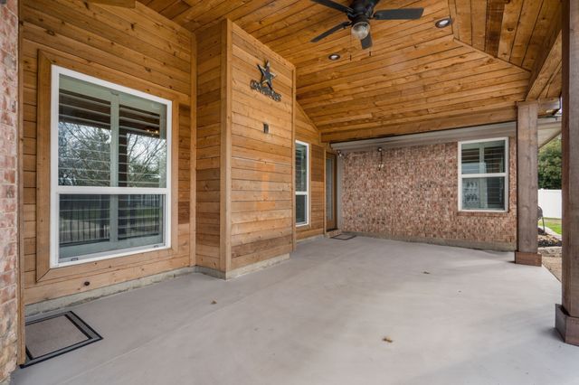 245 Bent Creek Drive, Waxahachie, TX 75165