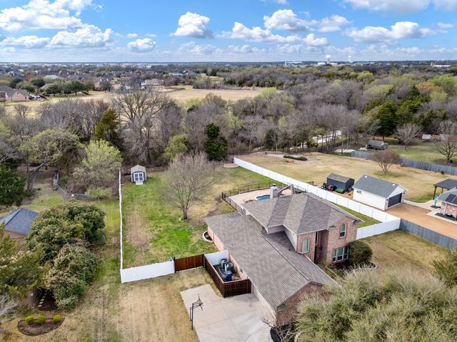 245 Bent Creek Drive, Waxahachie, TX 75165