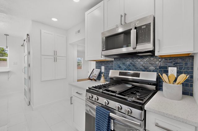 413 Princeton Drive SE, Albuquerque, NM 87106