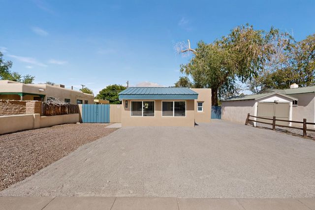 413 Princeton Drive SE, Albuquerque, NM 87106