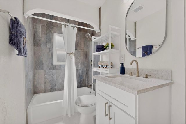 413 Princeton Drive SE, Albuquerque, NM 87106