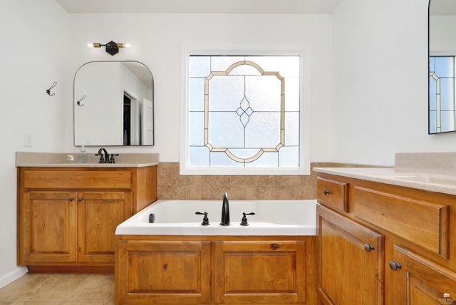 1000 Lobdell Drive, Manhattan, KS 66503