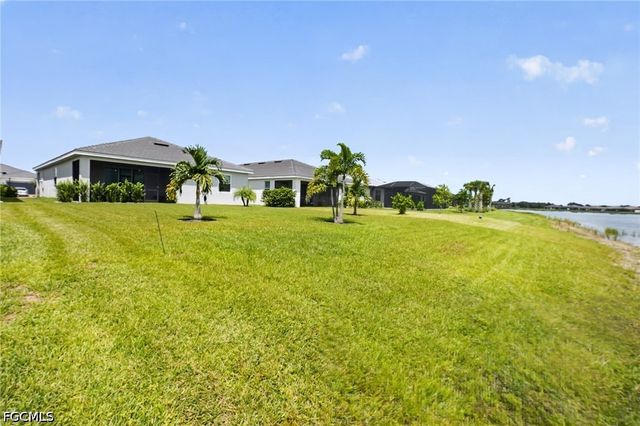 3943 E Hampton CIR, Alva, FL 33920