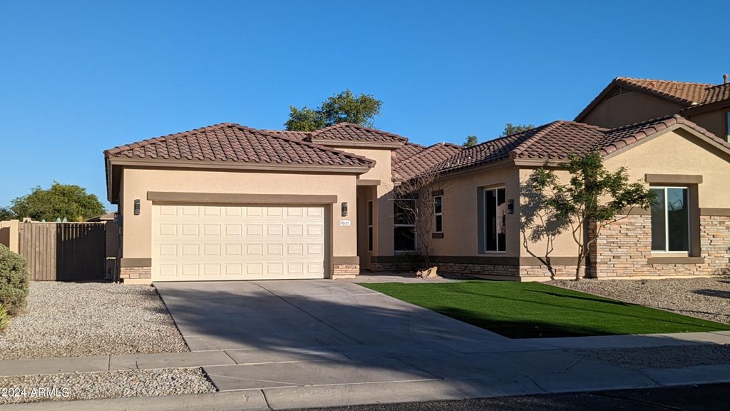7517 N 86th Avenue, Glendale, AZ 85305 — photo 2