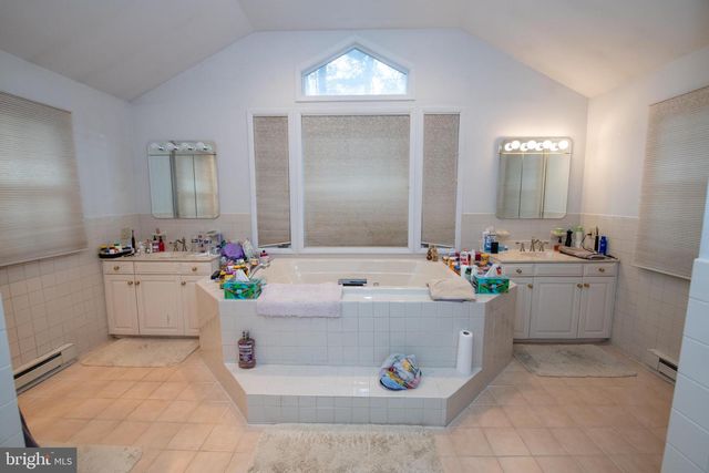 1210 METTLER RD, Huntingdon Valley, PA 19006