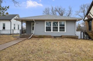 1611 E High Street, Davenport, IA 52803