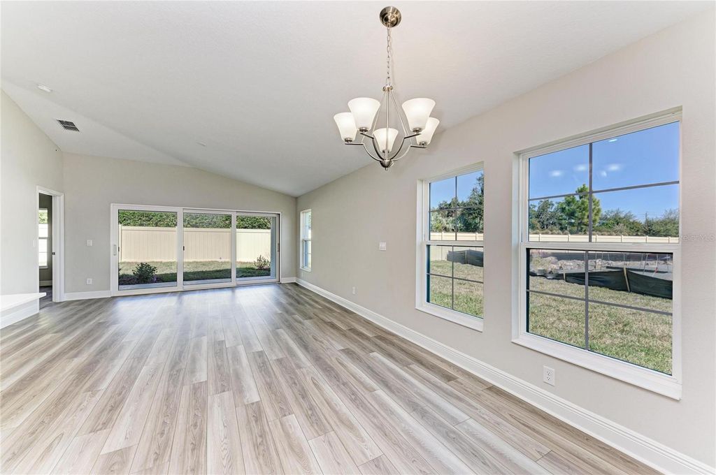 Image 15 of property listing at 12350 OAK HILL WAY, Parrish, FL 34219